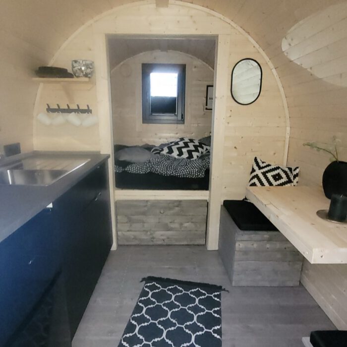 camping-pod-400m-kuche-schlafen-2-personen-01 camping-pod-400m-kuche-schlafen-2-personen-01