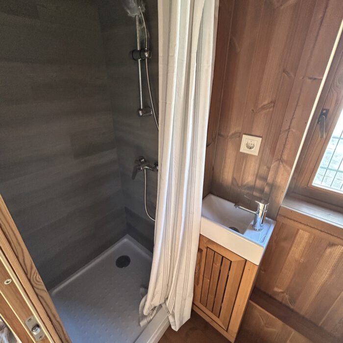 mini-chalet-50m-bad-kuche-schlafen-19 mini-chalet-50m-bad-kuche-schlafen-19